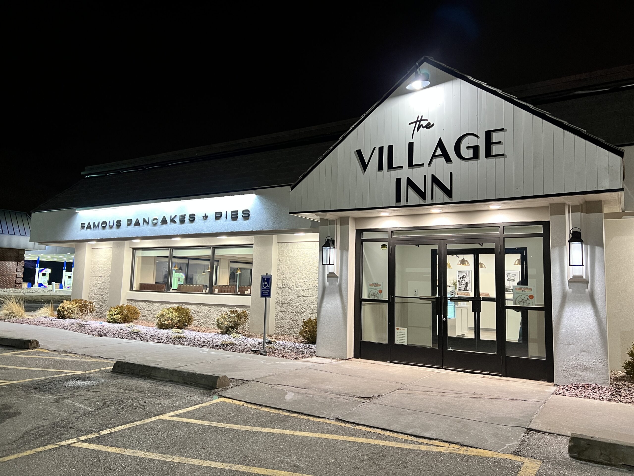 The discount village inn